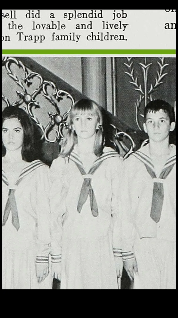 Karen Wylie performing music